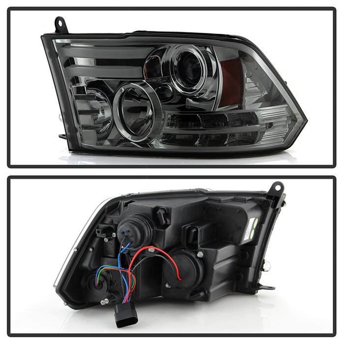 Dodge Ram 1500 13-18 / Ram 2500/3500 13-19 Projector Headlights (Not compatible on models w/ Factory Dual Lamp/Quad Lamp Headlights)